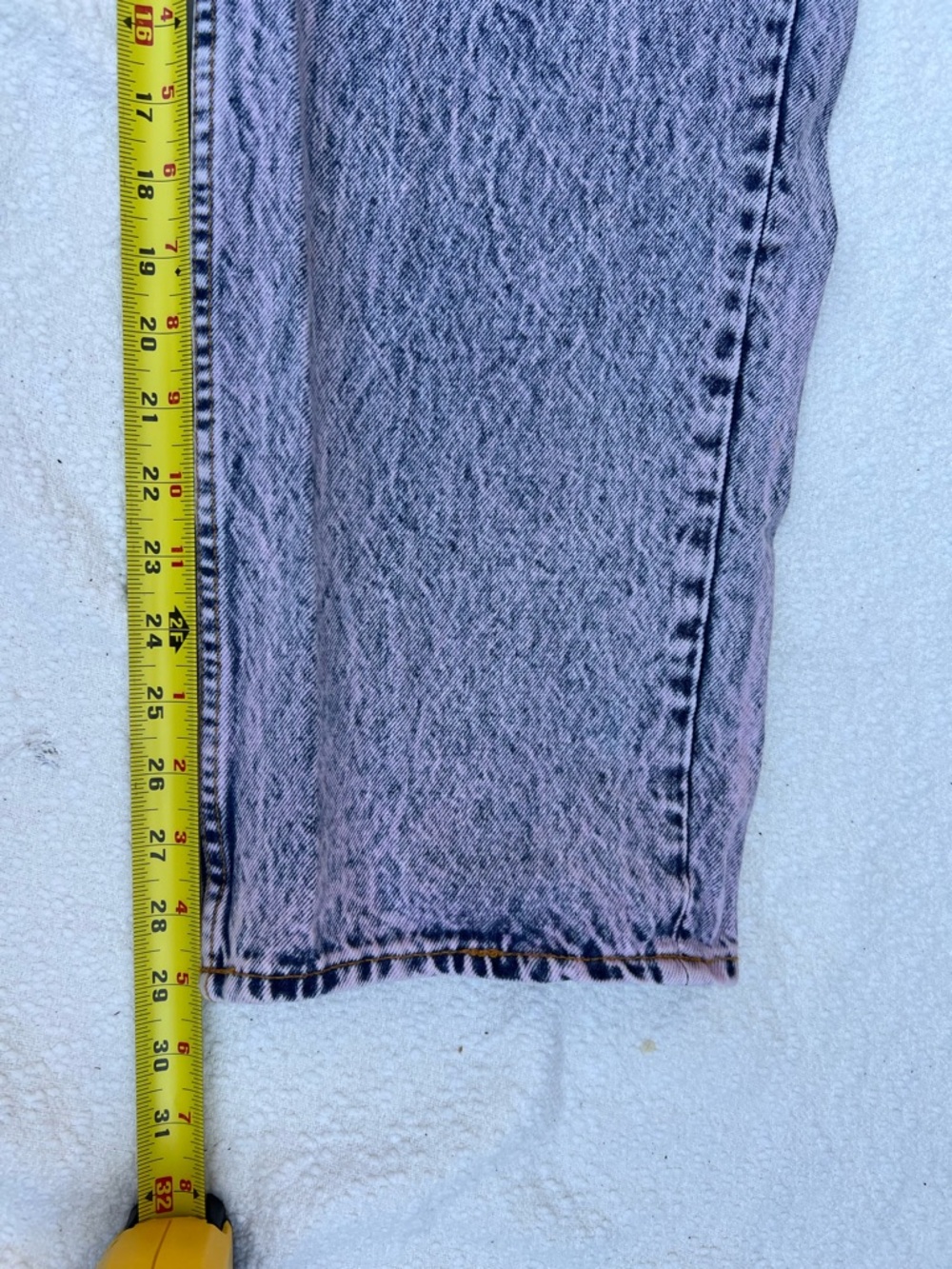 Teddy Fresh Acid Wash Straight Leg Jeans | Size 32 - Picture 10 of 11